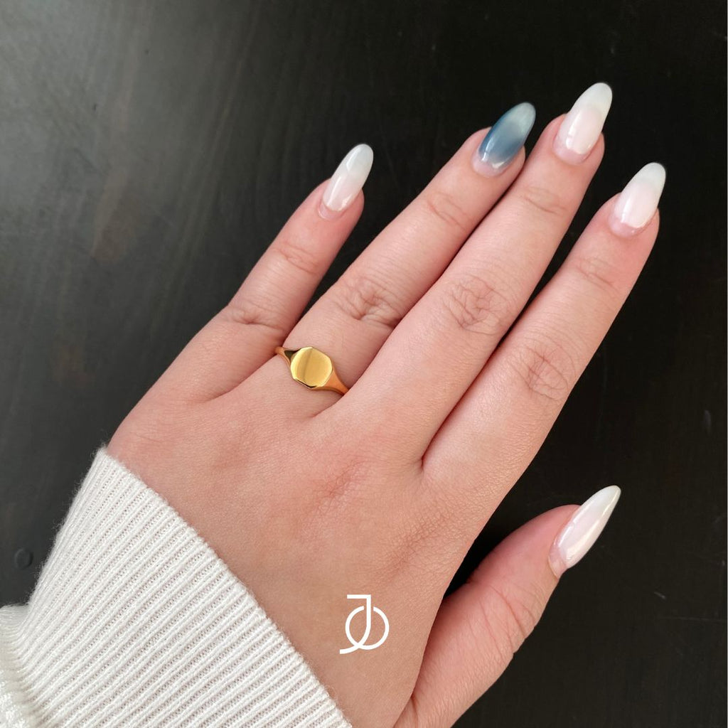 JO Mini Octa Signet Ring