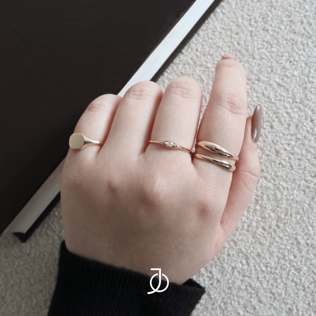 JO Marquise Signet Ring