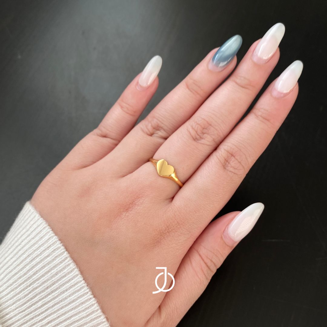JO Mini Heart Signet Ring