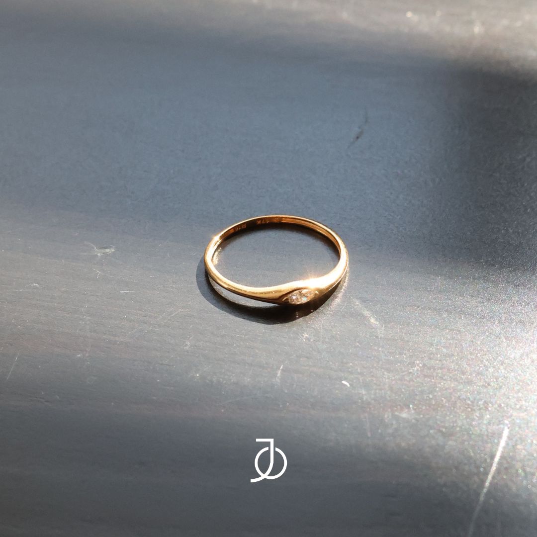 JO Marquise Signet Ring