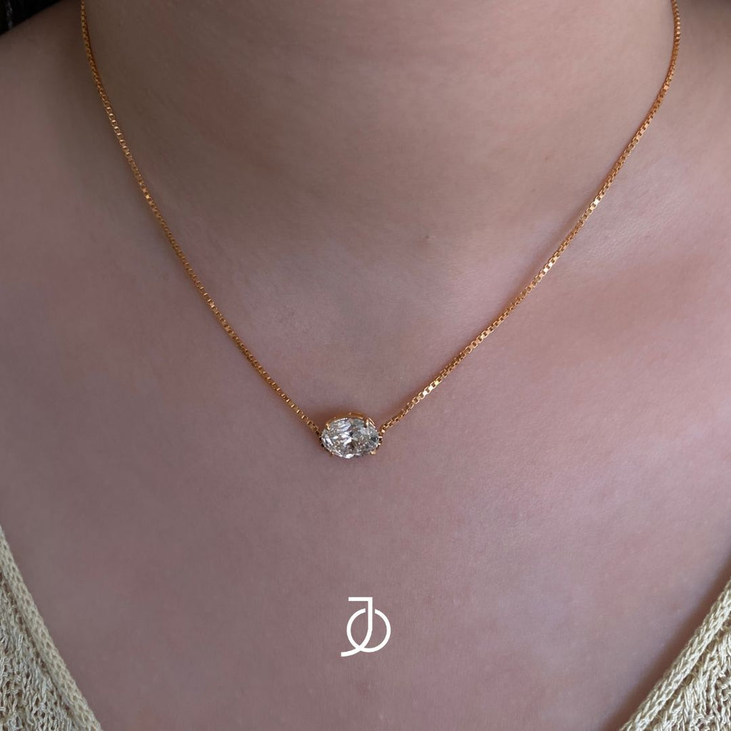JO Light Diamond Necklace in Oval 17k Yellow Gold