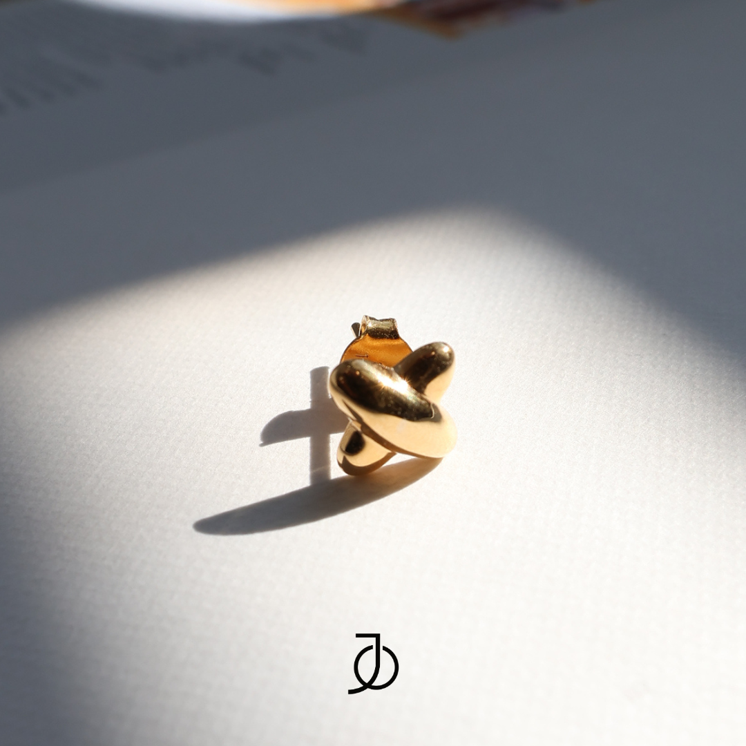 JO Clover Twist Studs