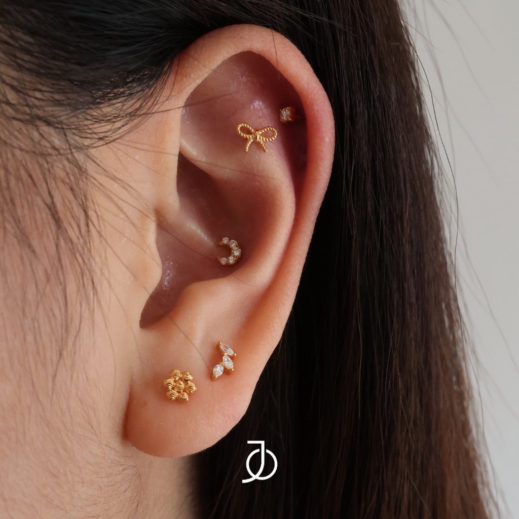JO Flower Diamond Cut Beads Stud