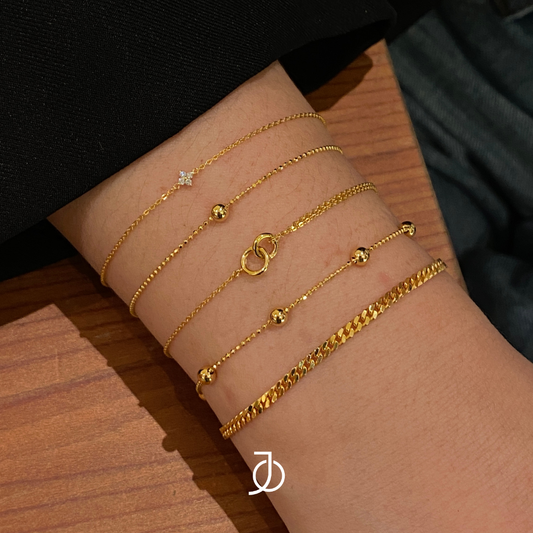 JO Interlocking Circles Chain Bracelet