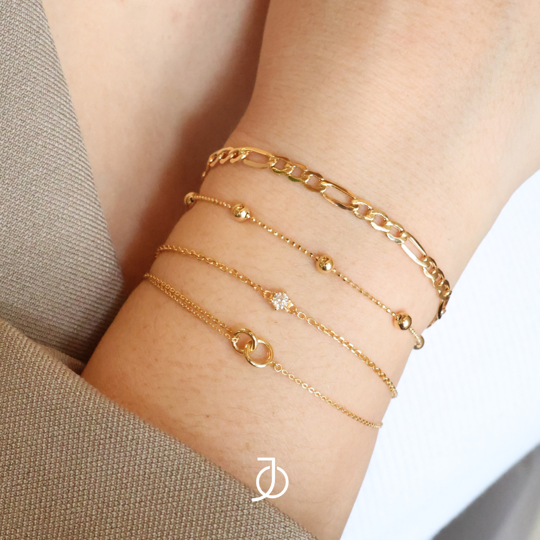 JO Interlocking Circles Chain Bracelet