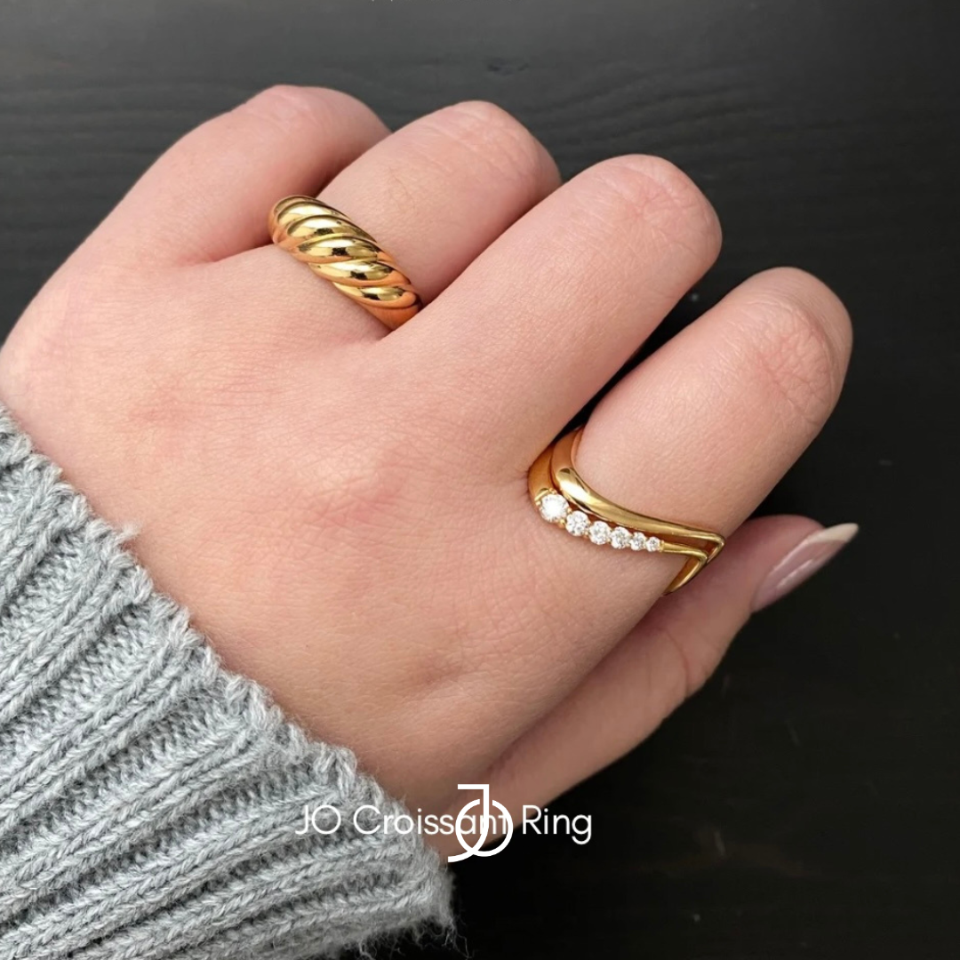 JO Diamond Wave Ring