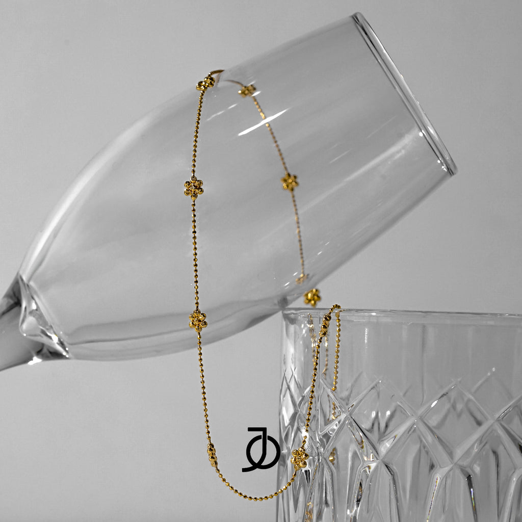 JO Flower Diamond Cut Beads Necklace