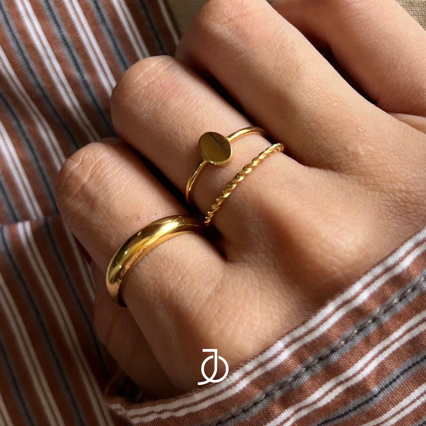 JO Thin Dome Ring