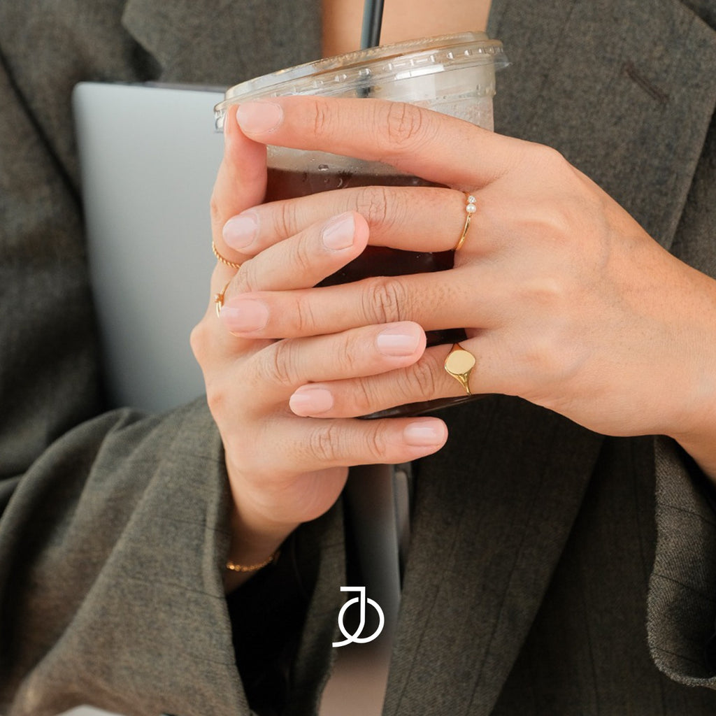 JO Mini Oval Signet Ring