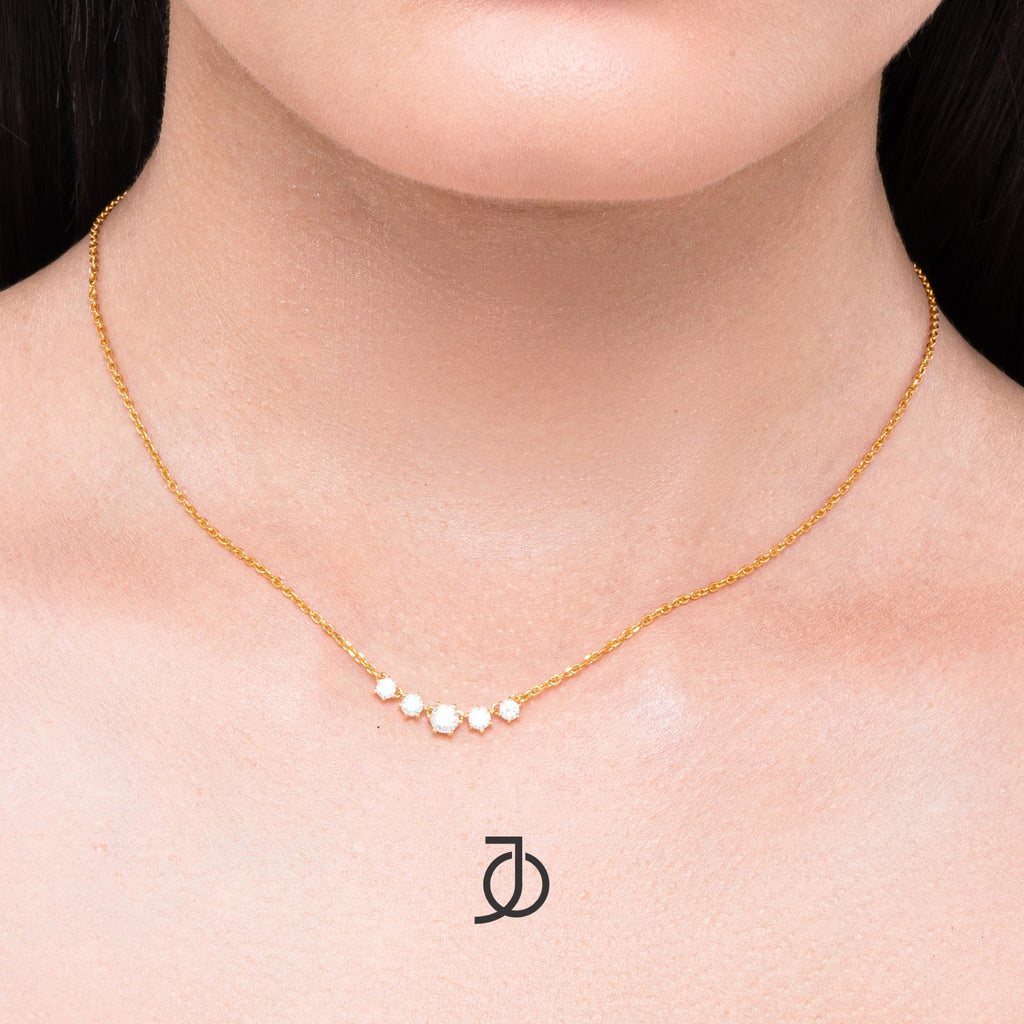 JO 5 Gradating Diamonds Chain Necklace