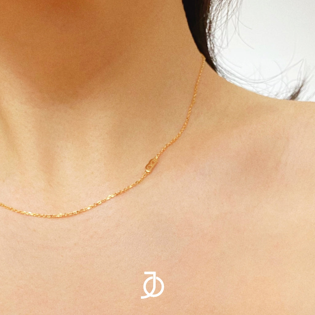 JO Horizontal Alphabet Thin Chain 17k