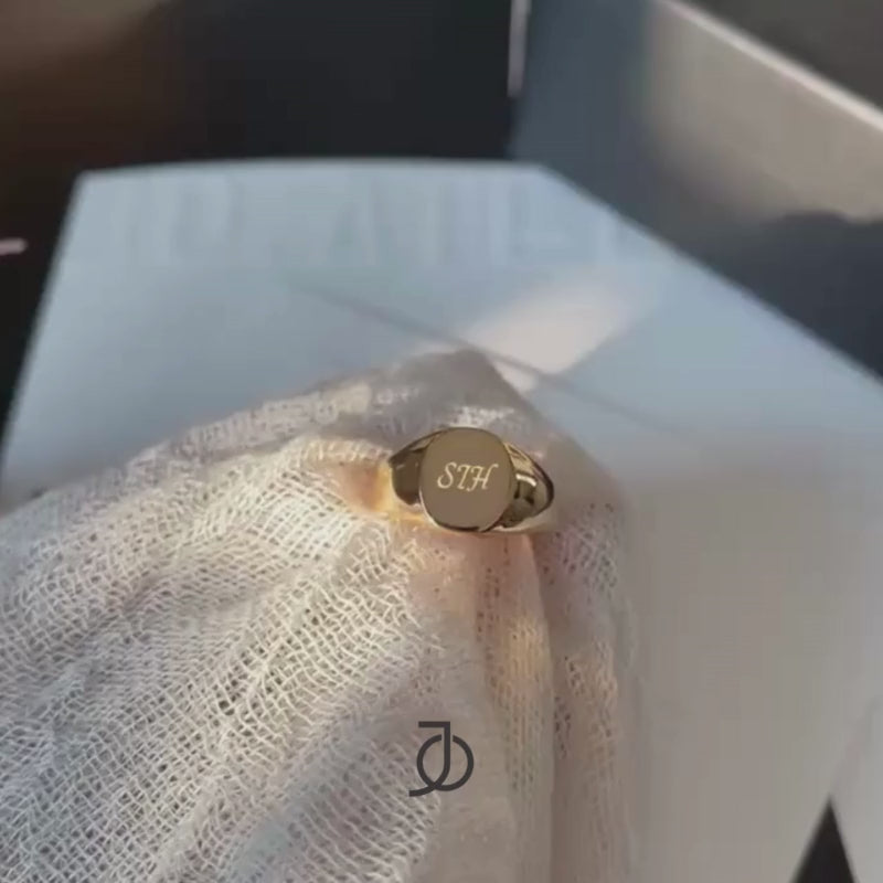JO Bold Signet Ring