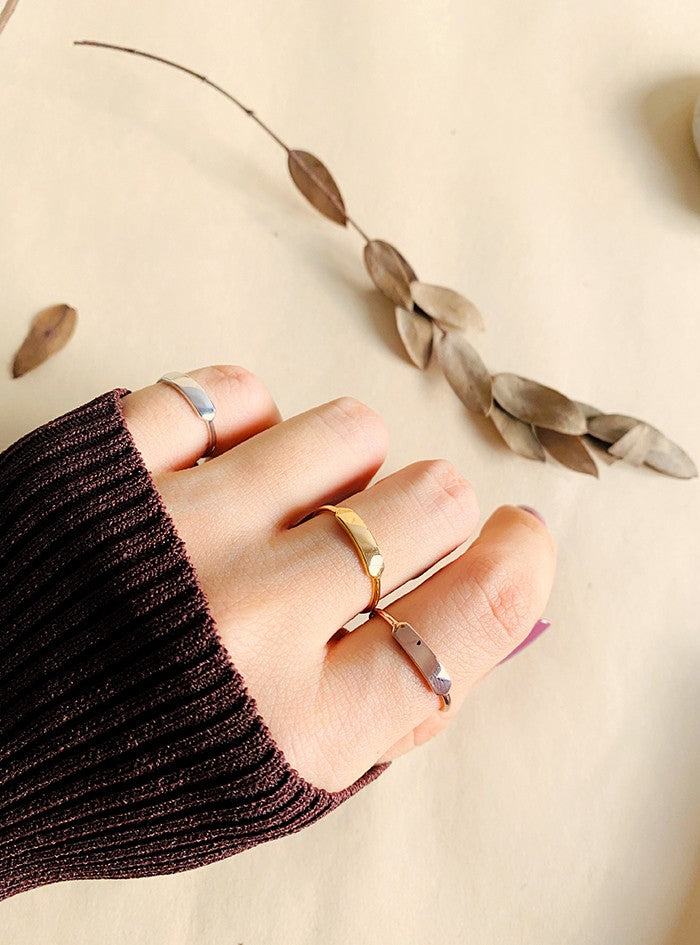 JO Slim Signet Ring