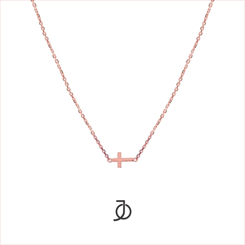 JO MINI GOLD CROSS WITH THIN CHAIN