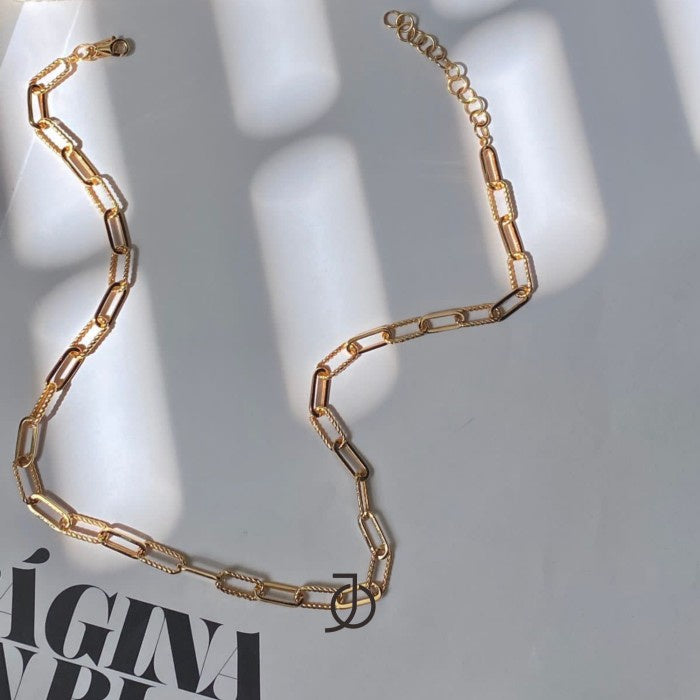 JO Large Paper Clip Twist Necklace