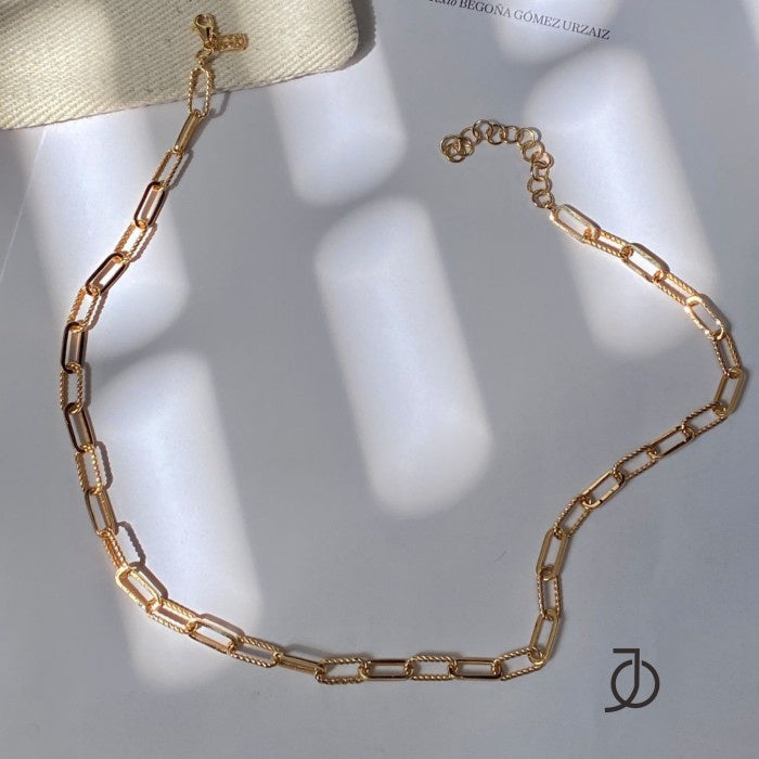JO Large Paper Clip Twist Necklace