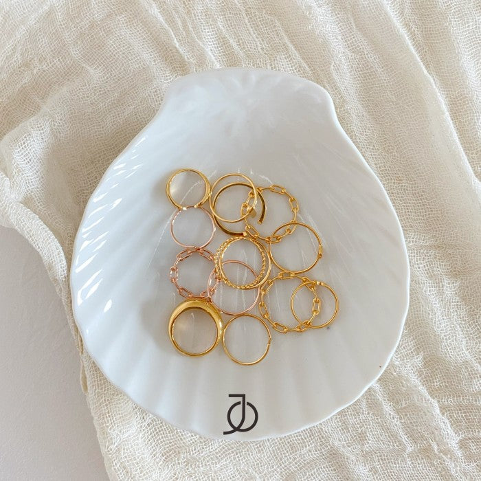 JO Bold Signet Ring